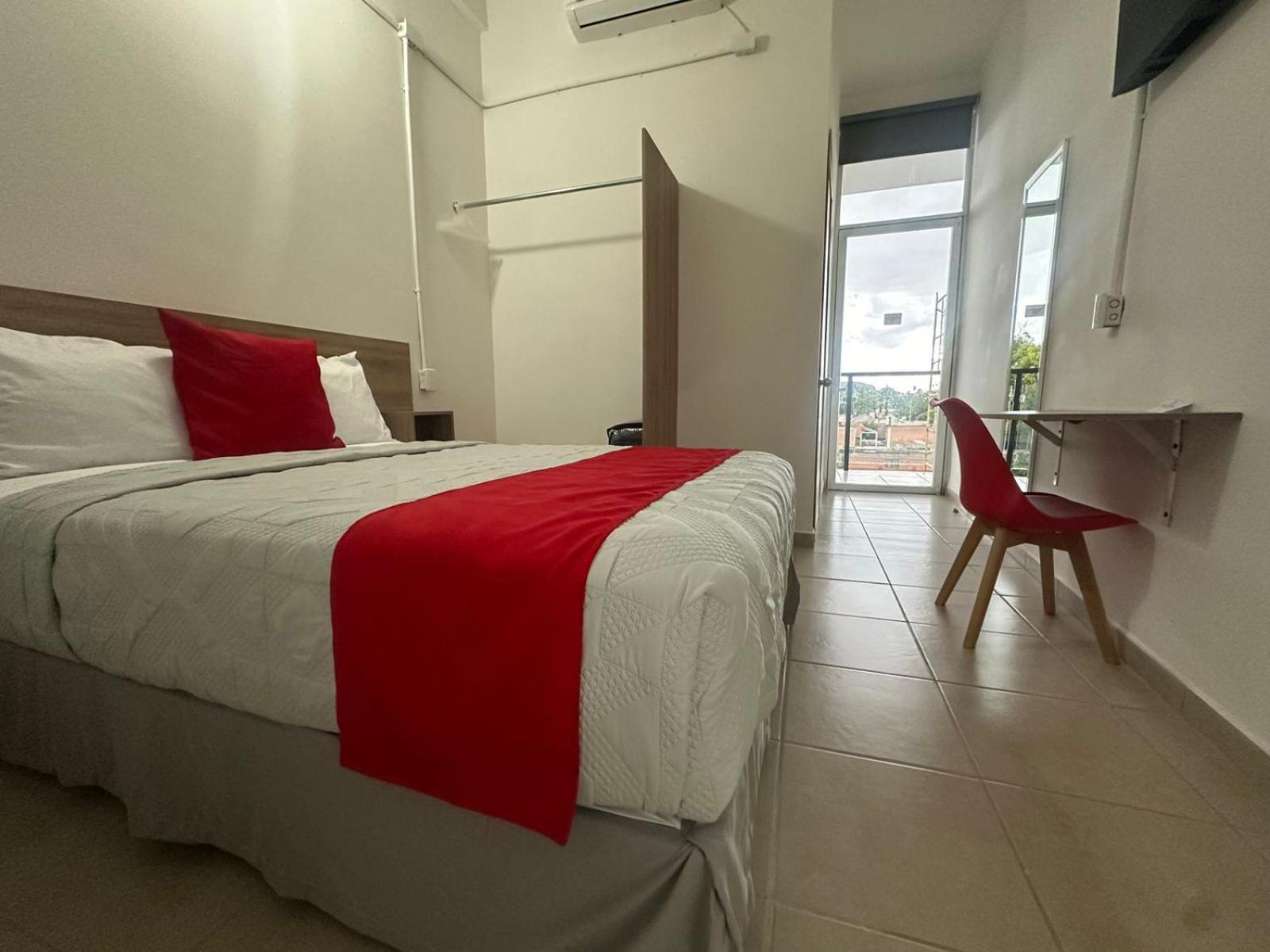 Hotel Plaza Centenario Juan Aldama 外观 照片