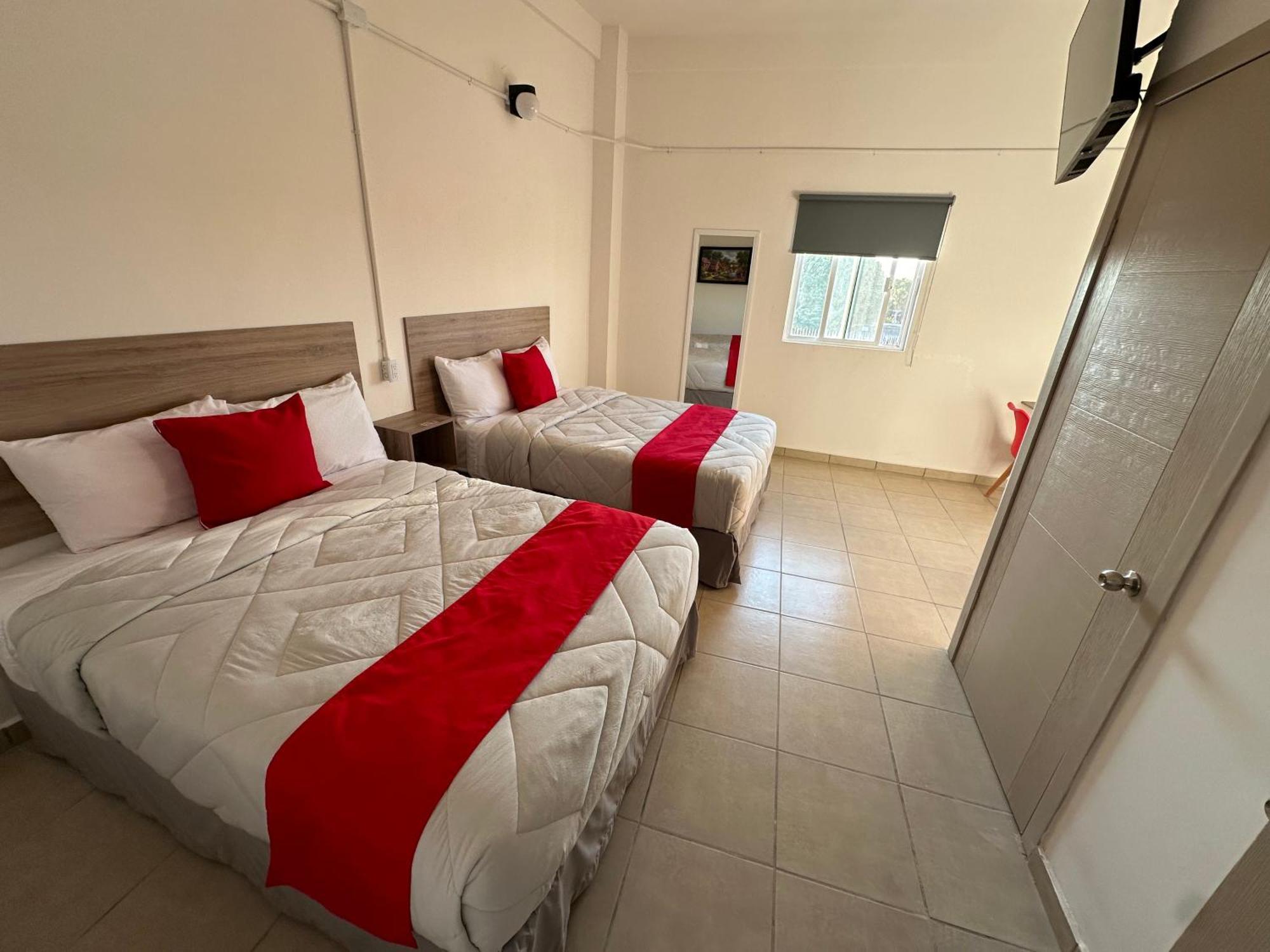 Hotel Plaza Centenario Juan Aldama 外观 照片